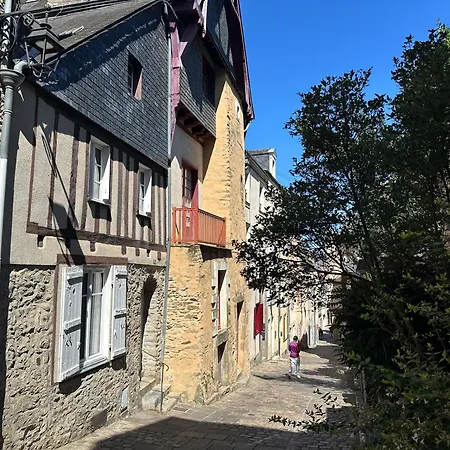 아파트 Authentique Lavallois T3 Au Coeur Du Vieux 라발